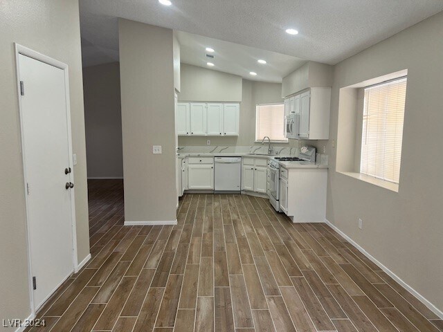 Foto del edificio - 320 Dockside Ct