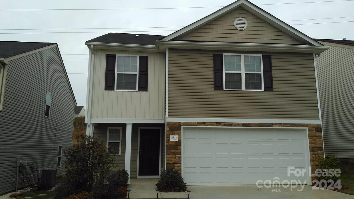 11312 Deer Chase Ln, Charlotte, NC 28262 House Rental in Charlotte