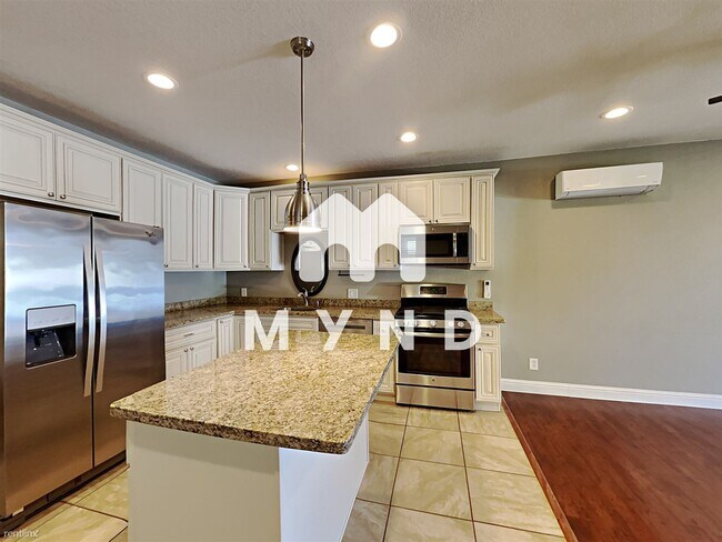 Building Photo - 1 br, 1 bath Condo - 3006 4th Ave Apartment