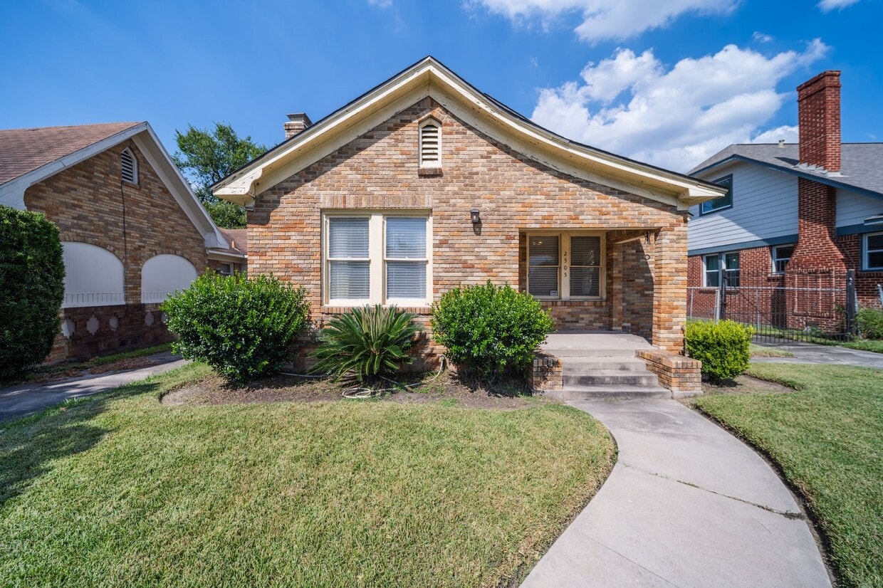 Primary Photo - 2505 Eagle St