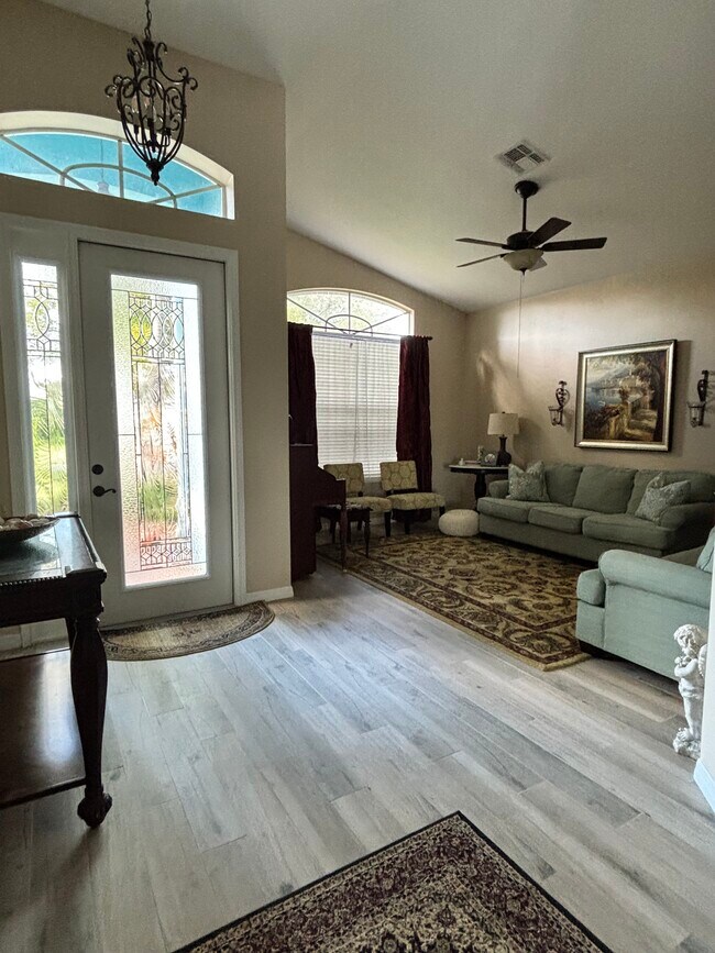 Foto del edificio - 17410 Sterling Lake Dr