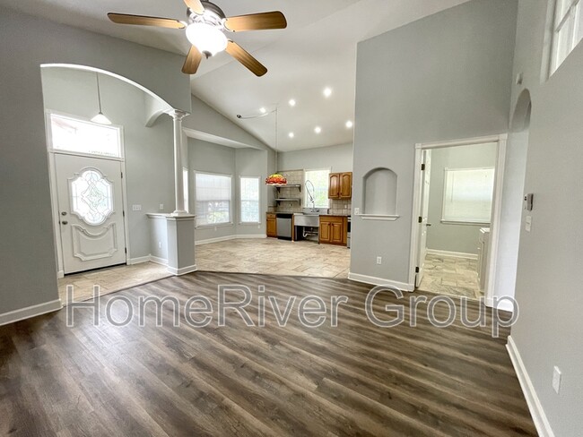 Foto del edificio - 5753 Eden Ln