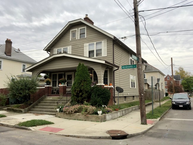 Building Photo - 463 Reinhard Ave