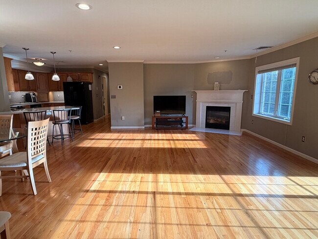 Building Photo - 7 Conant Rd