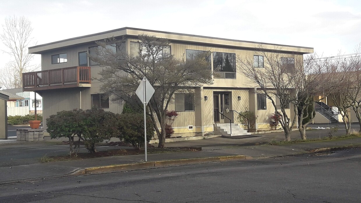 Foto principal - 2080 Alder St