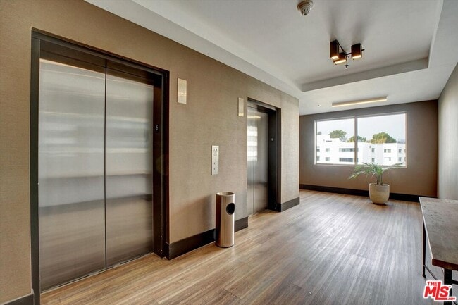 Building Photo - 10600 Wilshire Blvd