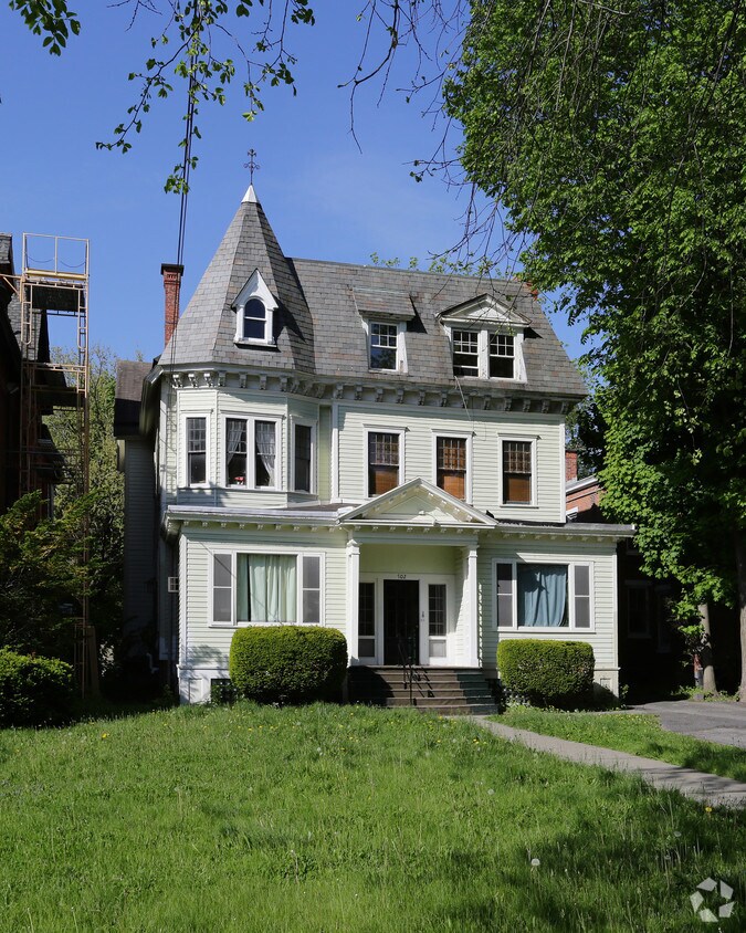 Primary Photo - 702 Madison Ave