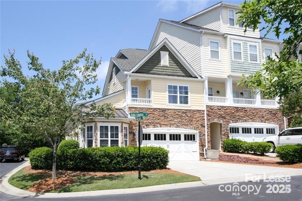 Primary Photo - 405 Halyard Ln