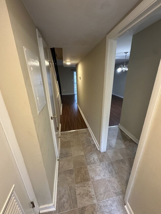 Foto del edificio - 2 bd 1.5 ba Townhome