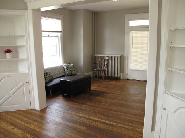 lr3 - 405 Dryden Rd