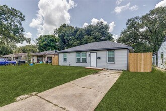 Building Photo - 5034 Nassau Rd
