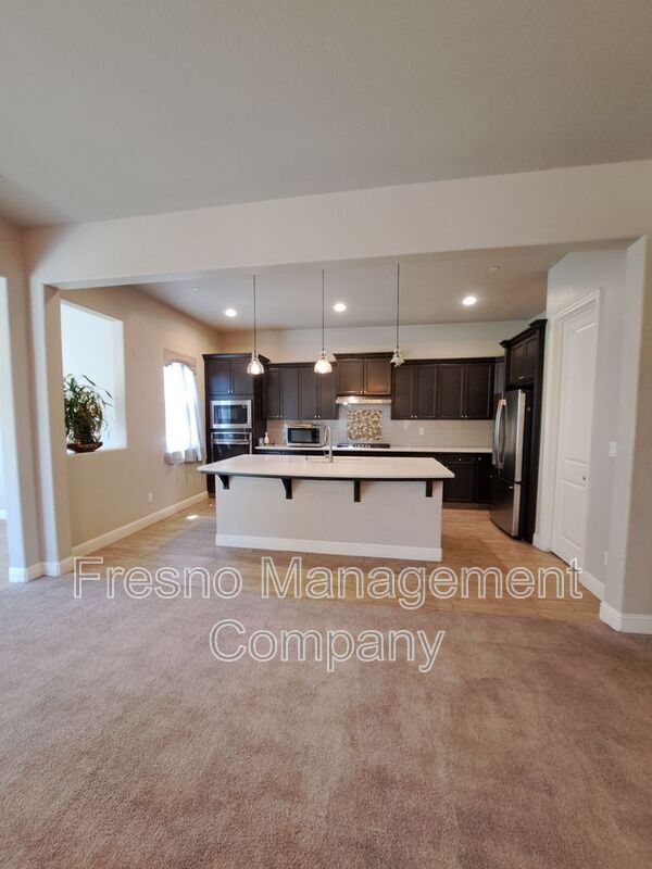 Building Photo - 4266 Sierra Madre Ave