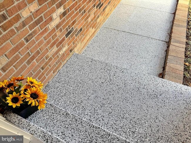 Foto del edificio - 401 Butternut Ct