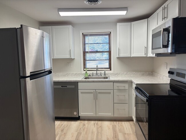 Foto del edificio - 2 Bedroom 1 Bath Home in Jarvisburg $1895/mo