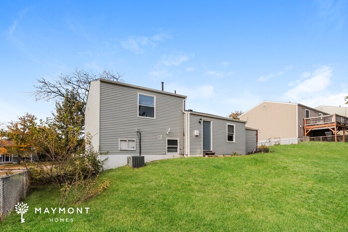 Foto del edificio - Bright Split-Level 4-bedroom Home in Cinci...