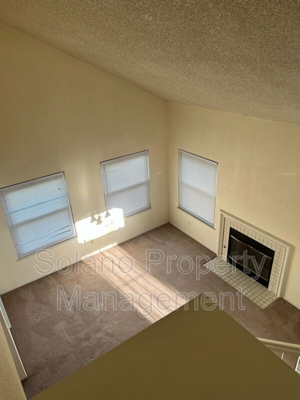 Foto del edificio - 334 Bolton Way