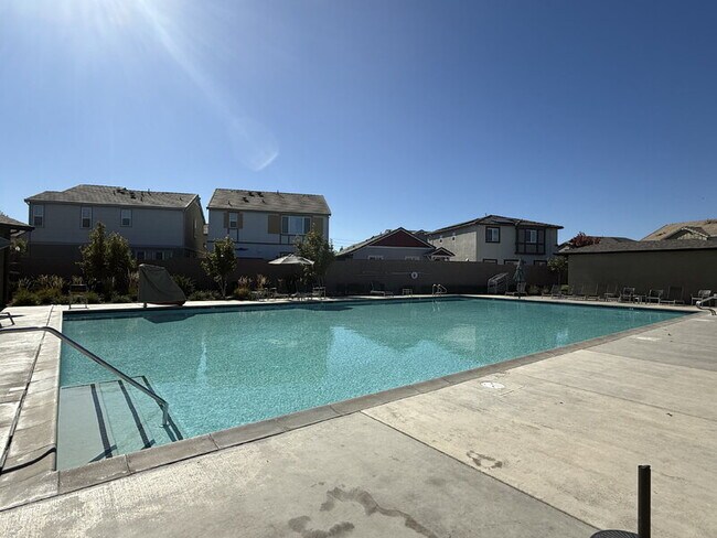 Foto del edificio - 4364 White Ash Ln