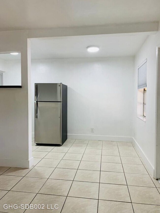 Foto del edificio - 1027 NE 8th Ave