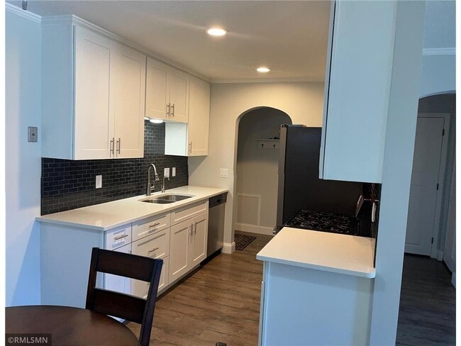 Foto del edificio - 7340 York Ave S