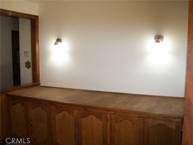 Foto del edificio - 21636 Sawpit Canyon Rd