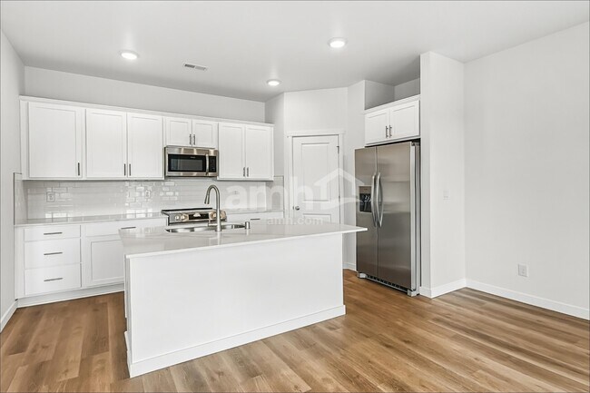 Foto del edificio - 8913 54th Ave SE