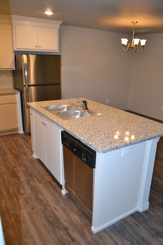 Building Photo - 5730 120th St