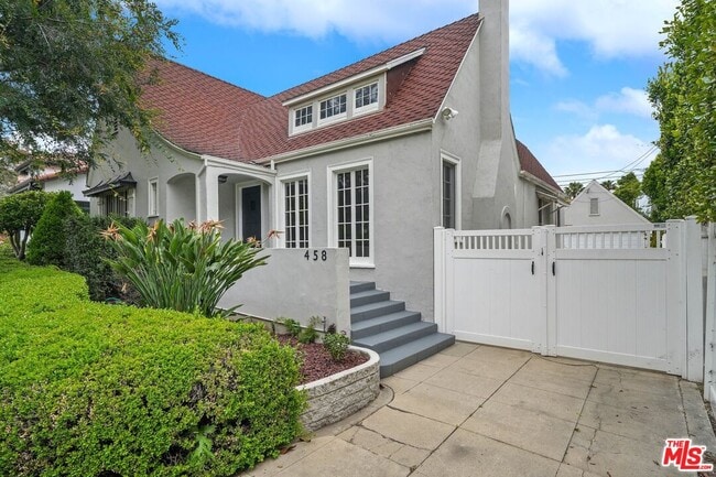 Building Photo - 458 S Citrus Ave