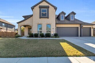 Building Photo - 1006 Wrenwood Dr