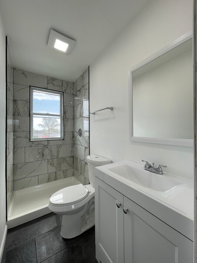 Baño reformado - 367 Bishop Ave