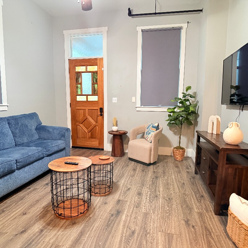 Foto principal - 1387 St Anthony St