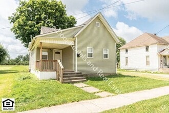 Building Photo - 122 Walnut St