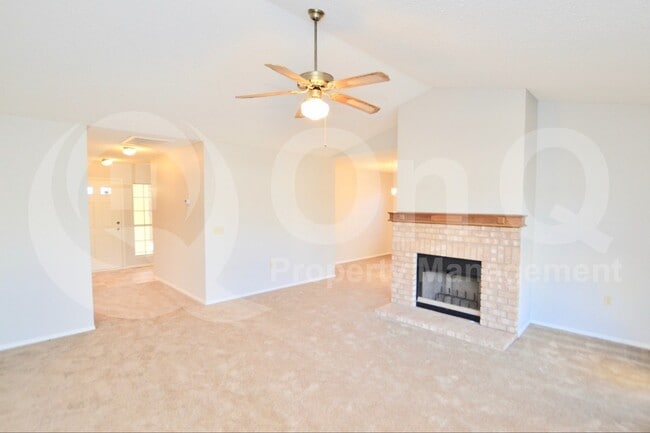 Building Photo - 6146 E Cicero St