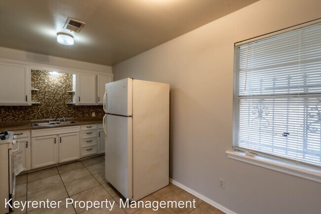 Foto del edificio - 3 br, 1 bath House - 5808 N Garrison Pl