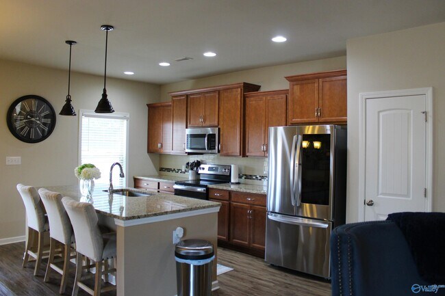 Building Photo - 107 Schultz Cir