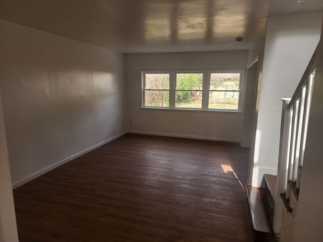 Building Photo - 36 N Rodney Dr