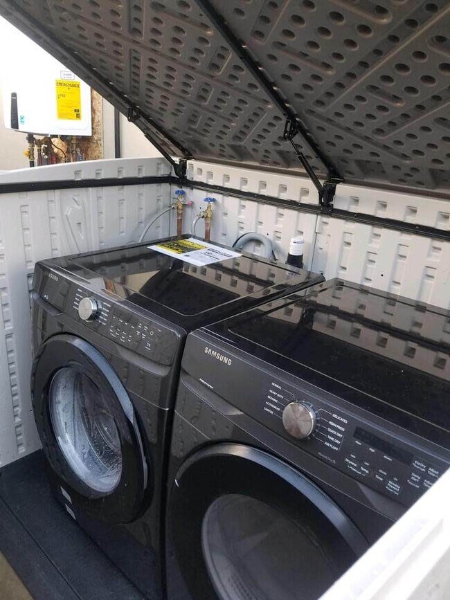 Foto del edificio - 938 Princess Anne Dr