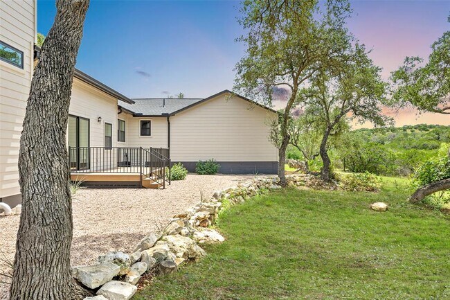 Foto del edificio - 11151 State Hwy 71