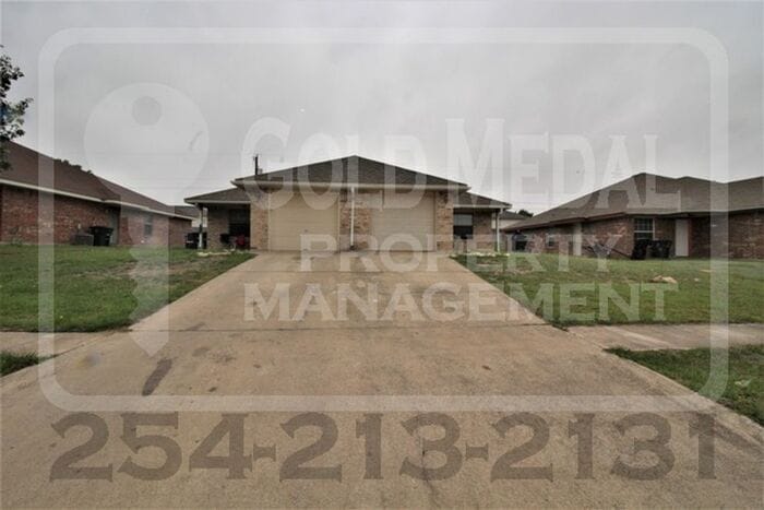 Primary Photo - 2802 Alma Dr