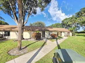 Building Photo - 63 Vía De Casas Norte