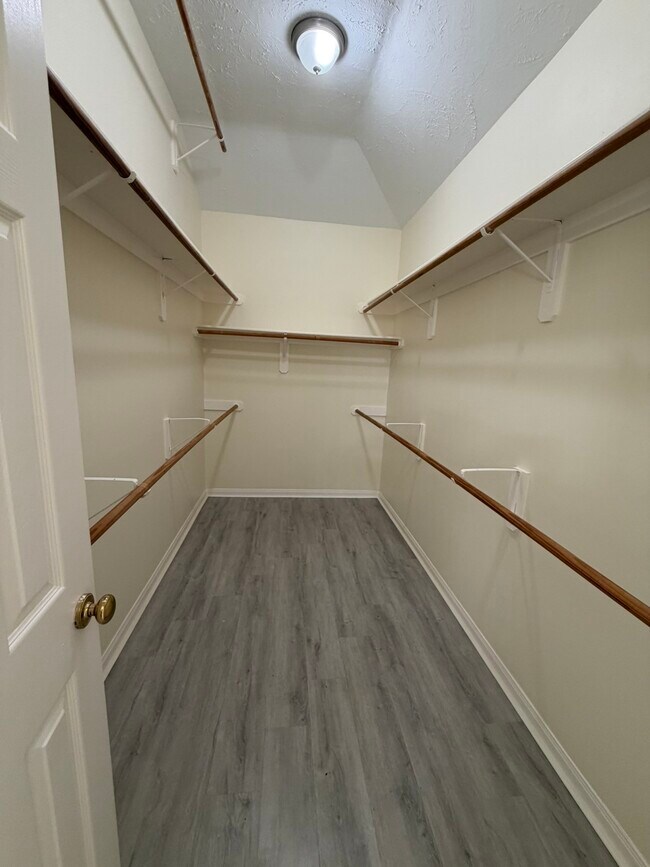 Foto del edificio - 15107 Palton Springs Dr