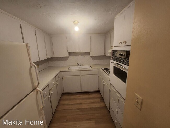 Building Photo - 1 br, 1 bath House - 2462 Brazilia Drive U...