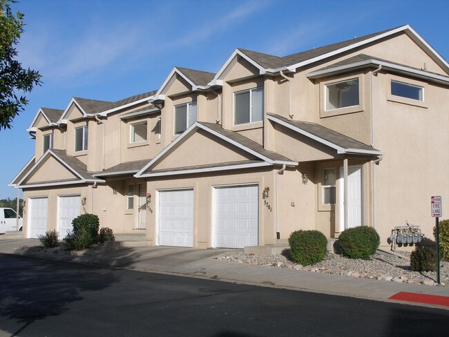 3 Bedroom Townhome in a Convenient Location - 3 Bedroom Townhome in a Convenient Location