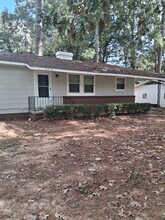 Building Photo - 3016 Charleston Dr