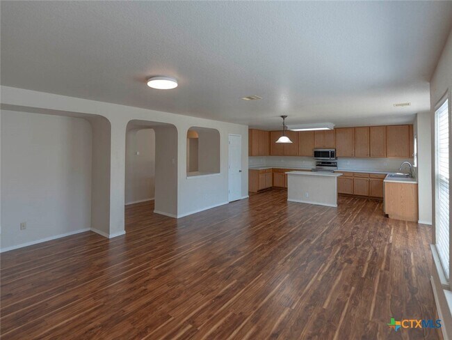 Building Photo - 424 Copper Hill Dr