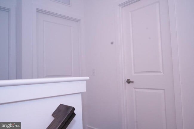 Building Photo - 105 Stoutsburg Blvd