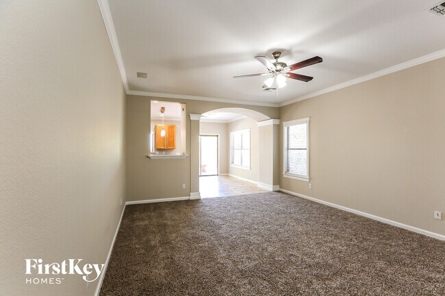 Building Photo - 1118 E Gwen St