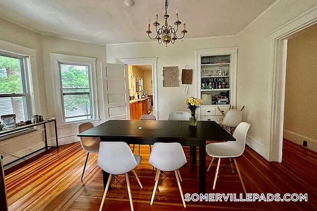 Building Photo - 16 Curtis Ave