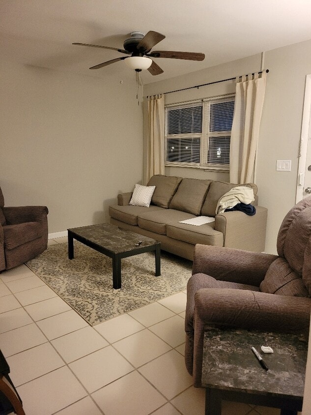 Photo - 221 Cape Coral Pkwy E (Cape Coral, FL)
