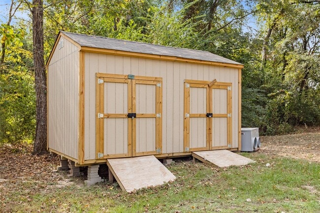 Foto del edificio - 16747 Timberglen St