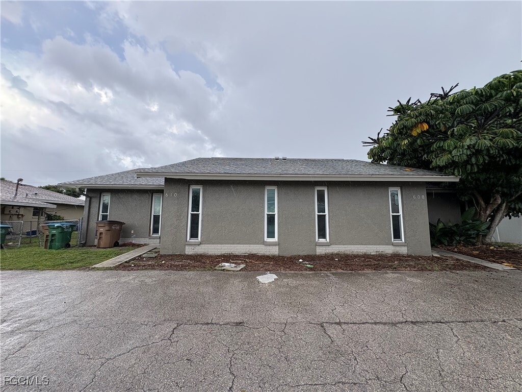 Primary Photo - 610 SE 46th St